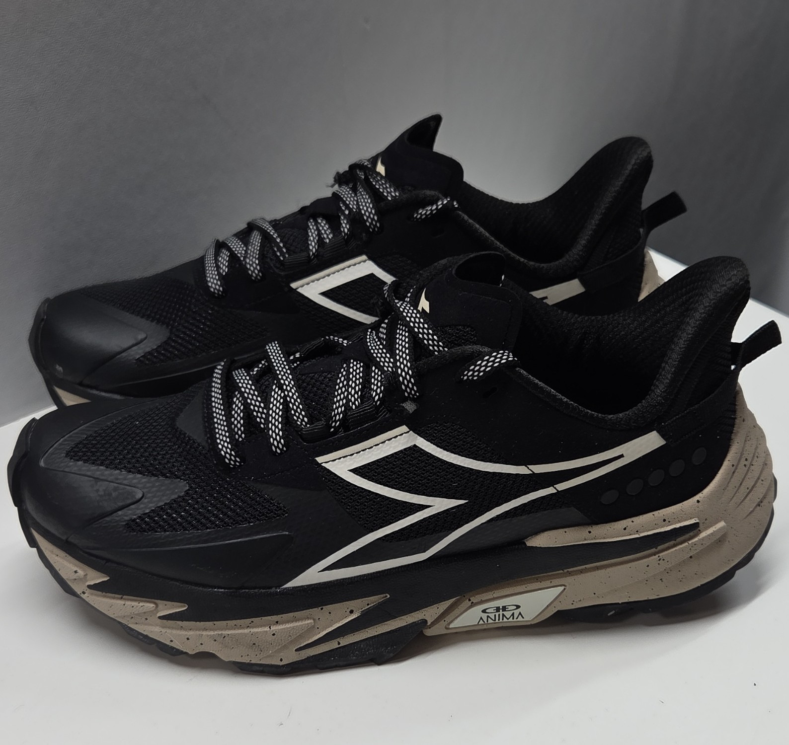 Diadora Equipe Sestriere-XT trail running shoe Size 9 Mens