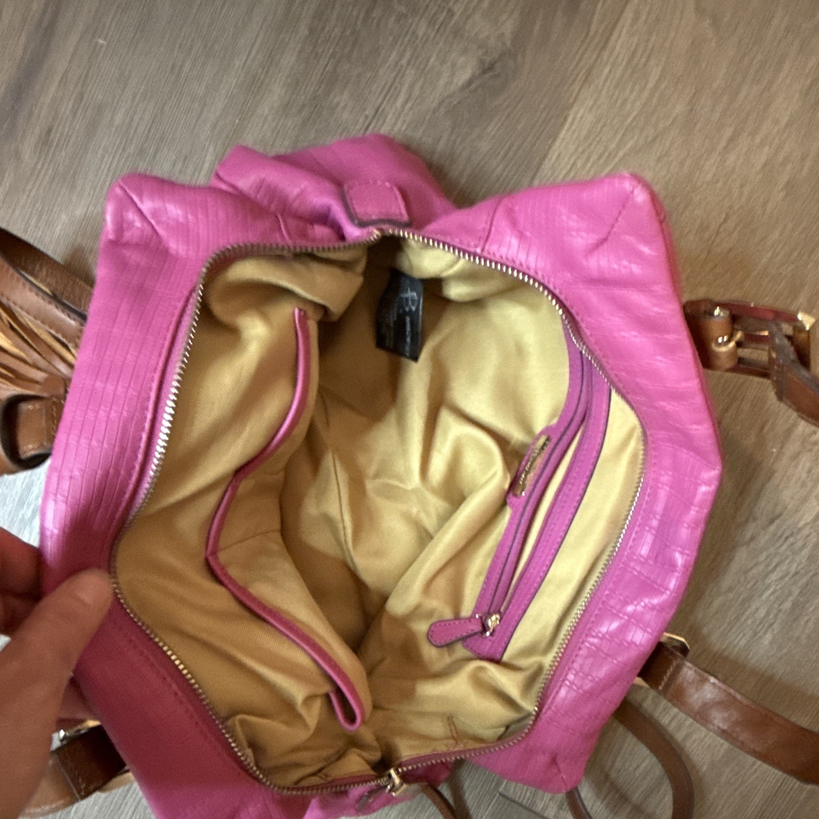 B. Makowsky Pink Satchel Top Handle Zip Lined Inner Pockets Gold Hardware