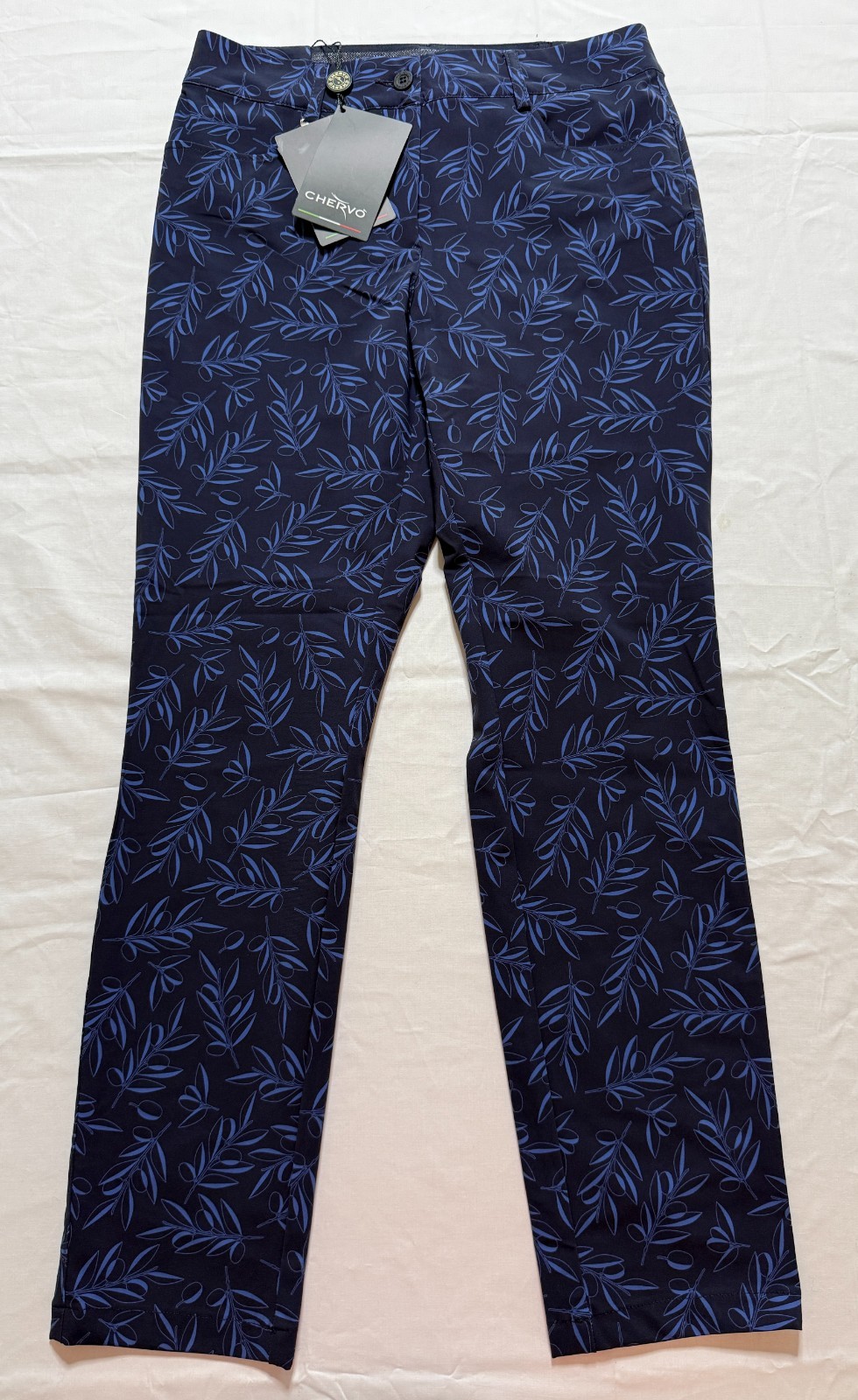 NWT WOMEN’S CHERVO GOLF PANTS – SIZE: 6 – BLUE W/ LEAF PRINT (A4.8)
