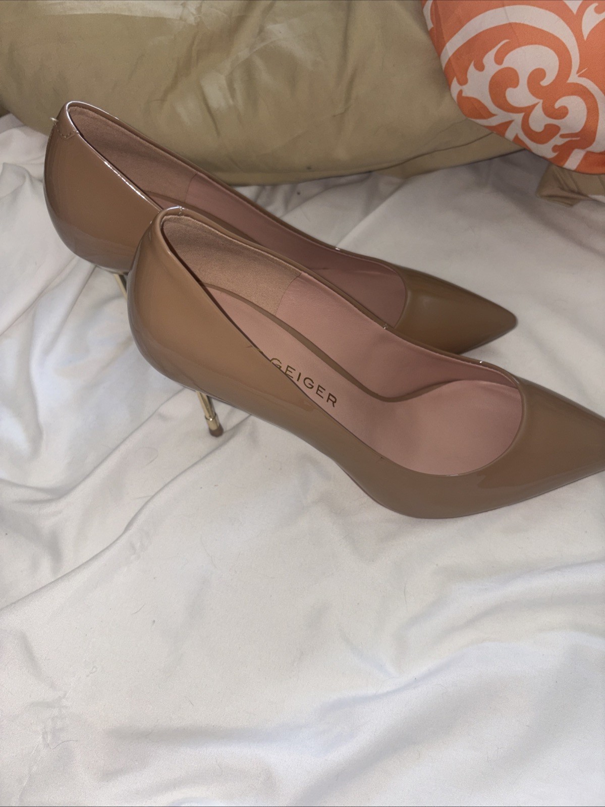 KURT GEIGER Women’s Britton Court Nude Patent Heels Right Sz. 36 Left Sz. 38