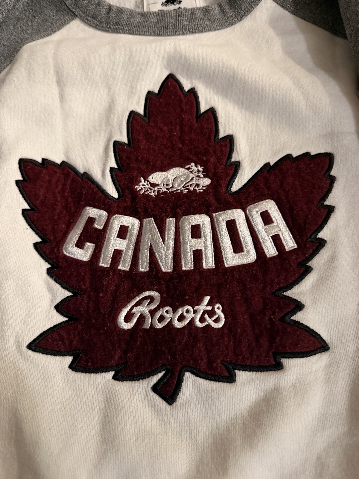 Vintage Roots Canada Raglan Crewneck Sweatshirt Large White Grey Made In Canada