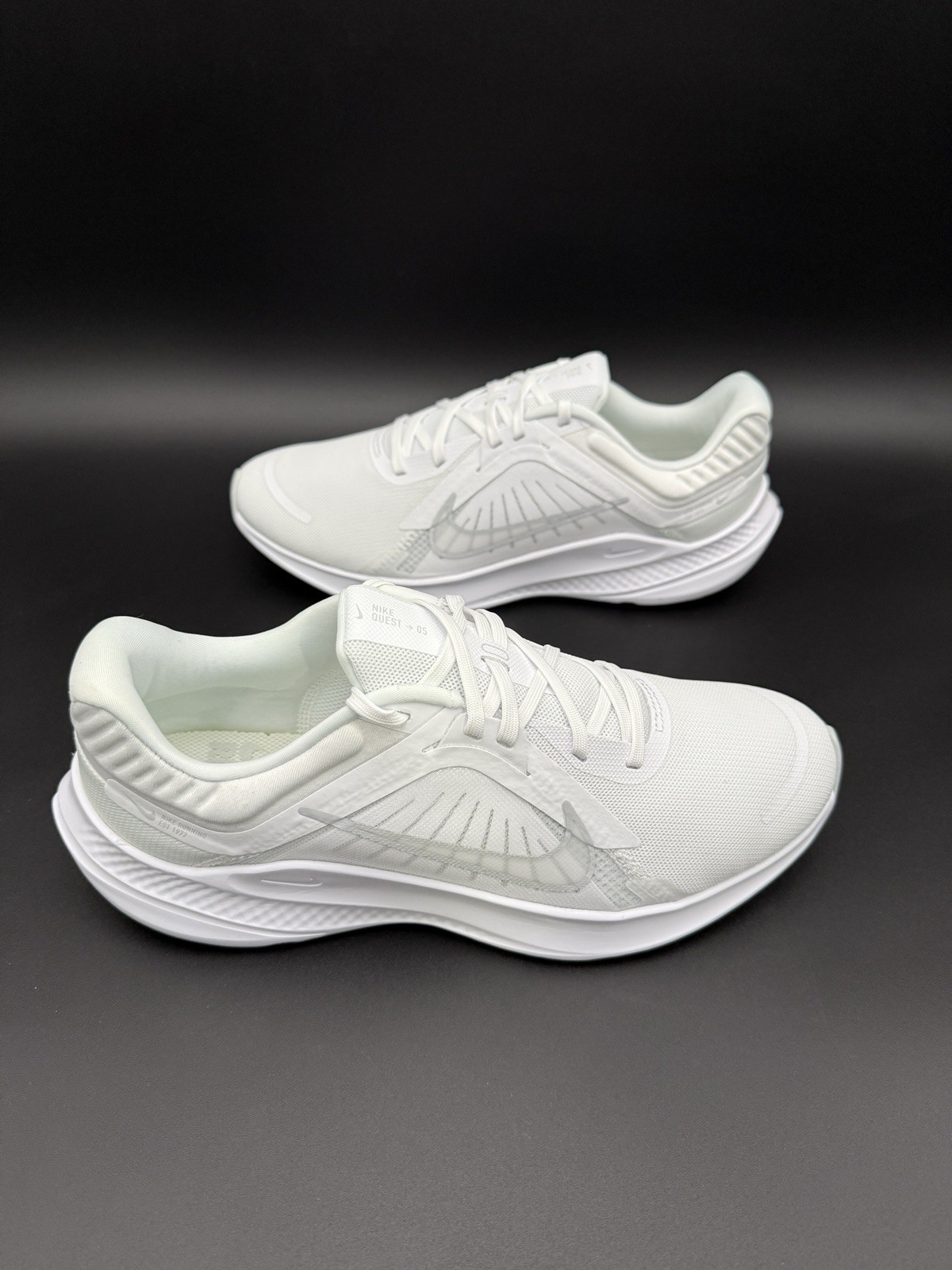 Nike Quest 5 Triple White Gray Athletic Running Sneakers DD0204-100 Men Size