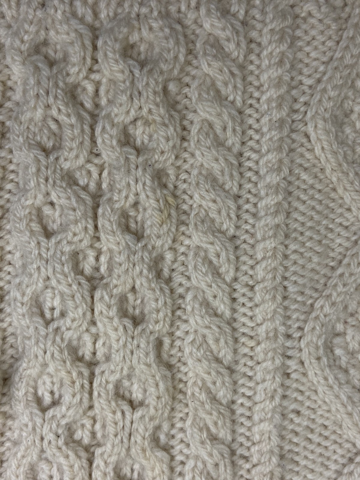 VTG Aran Ireland Men’s L Wool Chunky Fisherman Knit Crewneck Sweater Cable Beige