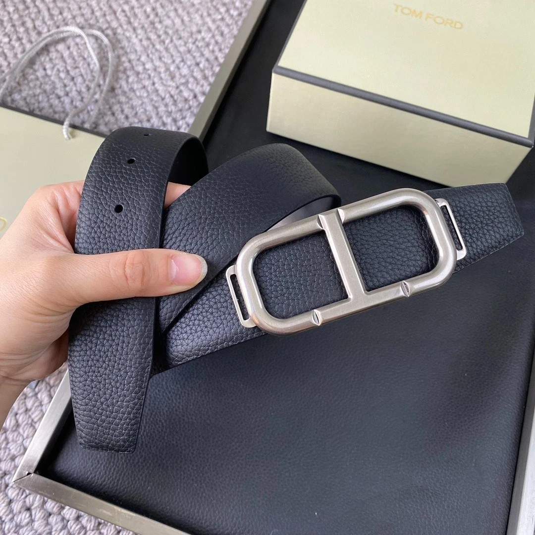 TOM FORD Black Leather 38mm Belt New And Authentic Silver Buckle