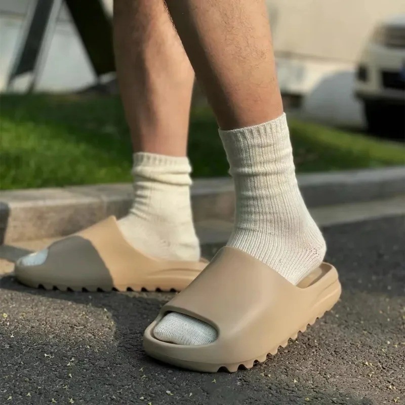 2026 Summer Men’s YZY Slides Men Women Slippers Slides Women Beach**