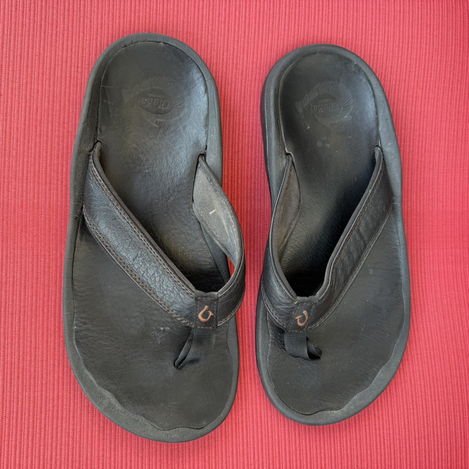 OluKai OHANA Sandals Men’s Size 8 Black Thong Flip Flop Shoes Beach Comfort