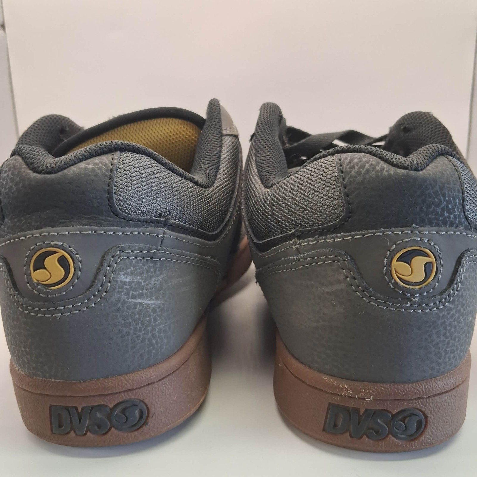 DVS Gray Skate Shoes Mens Size 11 Style Transom DVF0000163 EXCELLENT