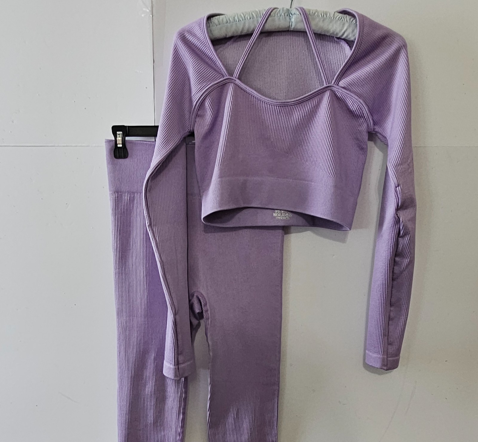 2-Piece Spandex Size OS Light Purple Ribbed Long-Sleeved Crop Top and Matching L