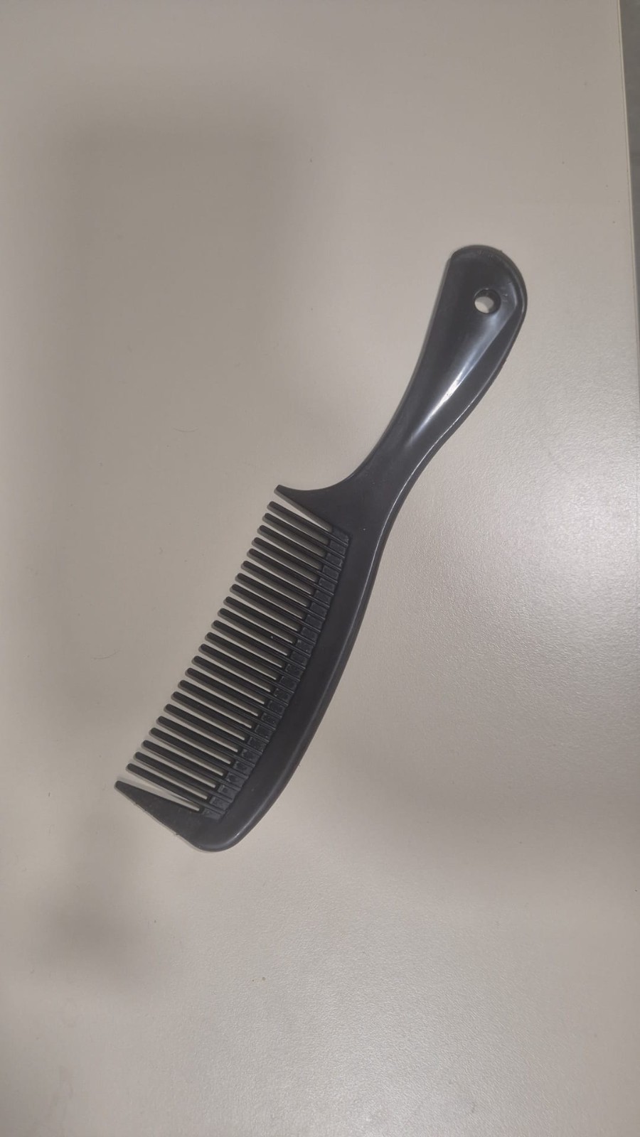 Used Professional Black Hair Comb – Durable Styling Tool for Salon & Home Use