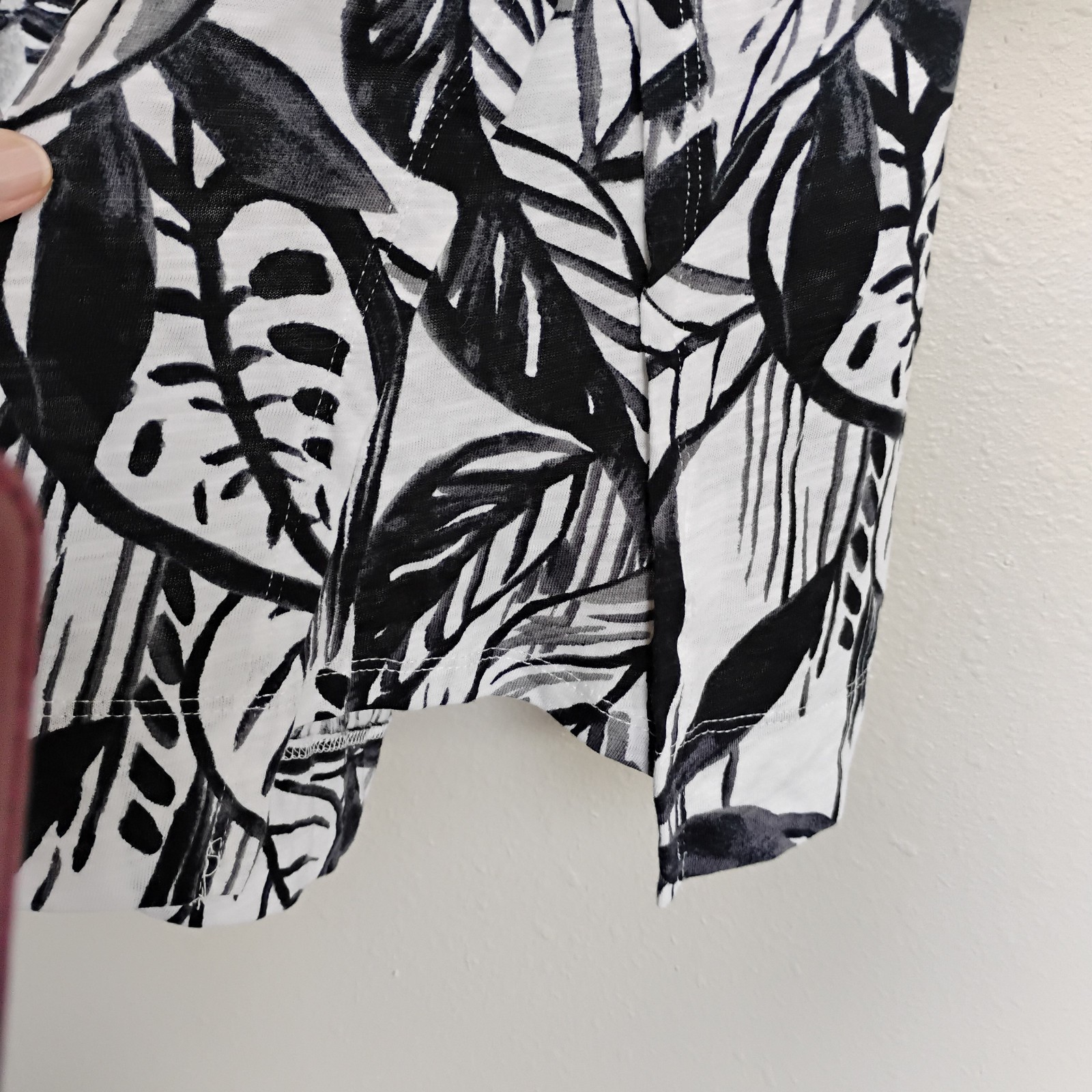 Tahari T-Shirt Black/White Leaf Short Sleeve Cotton Top ~ Plus Size 2X