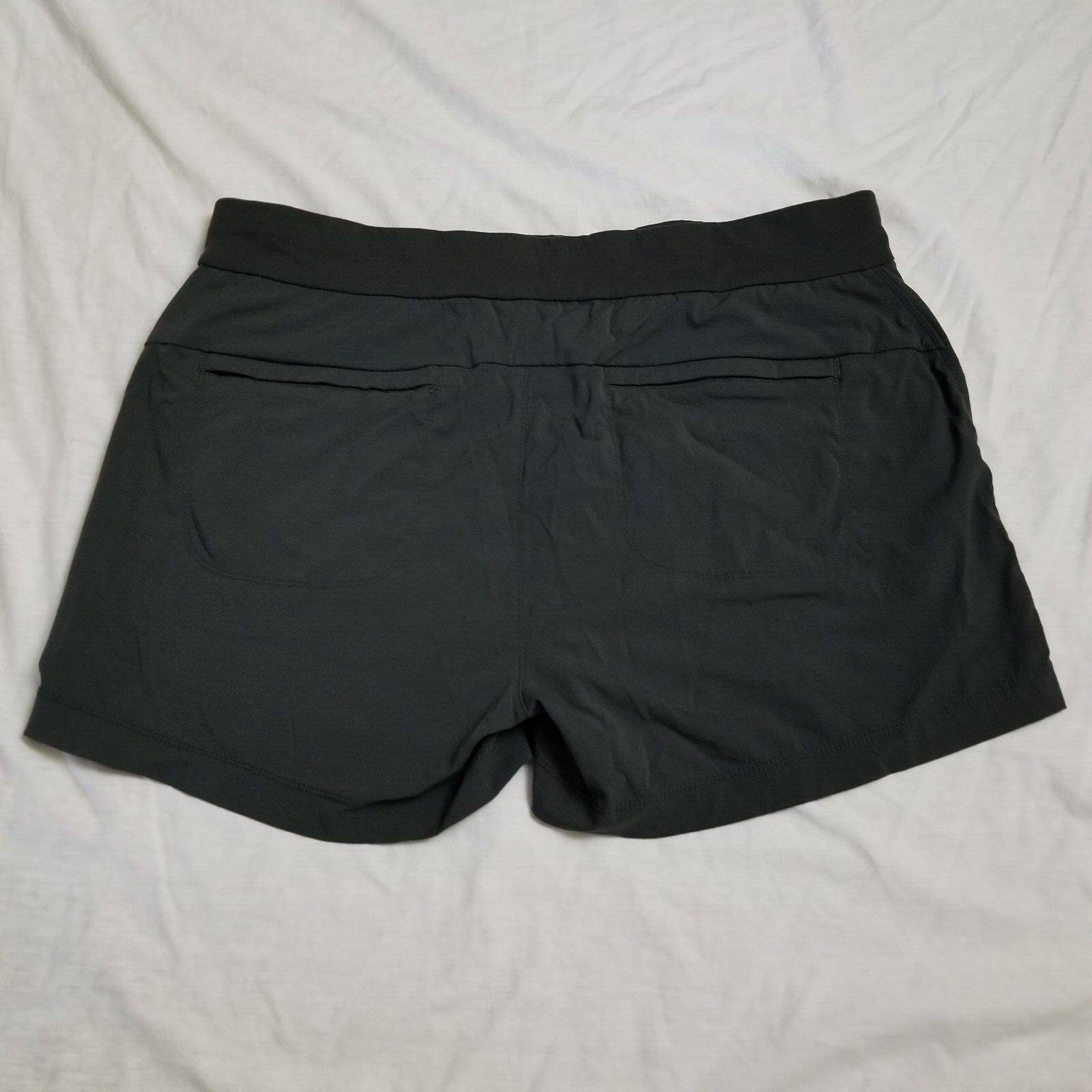 Athleta Trekkie North Shorts Gray Abrasion Resistant Quick Dry Wicking Size 14