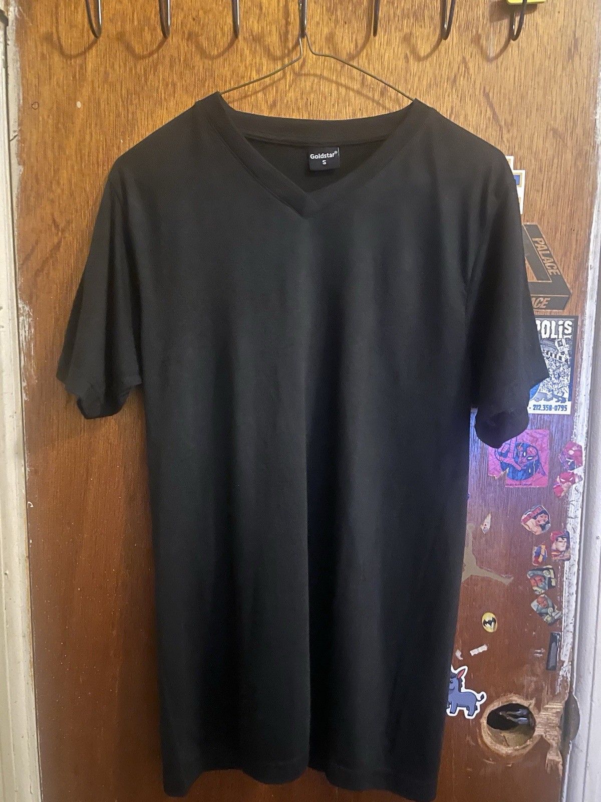 Goldstar Men’s Black V-Neck T-Shirt Size Small
