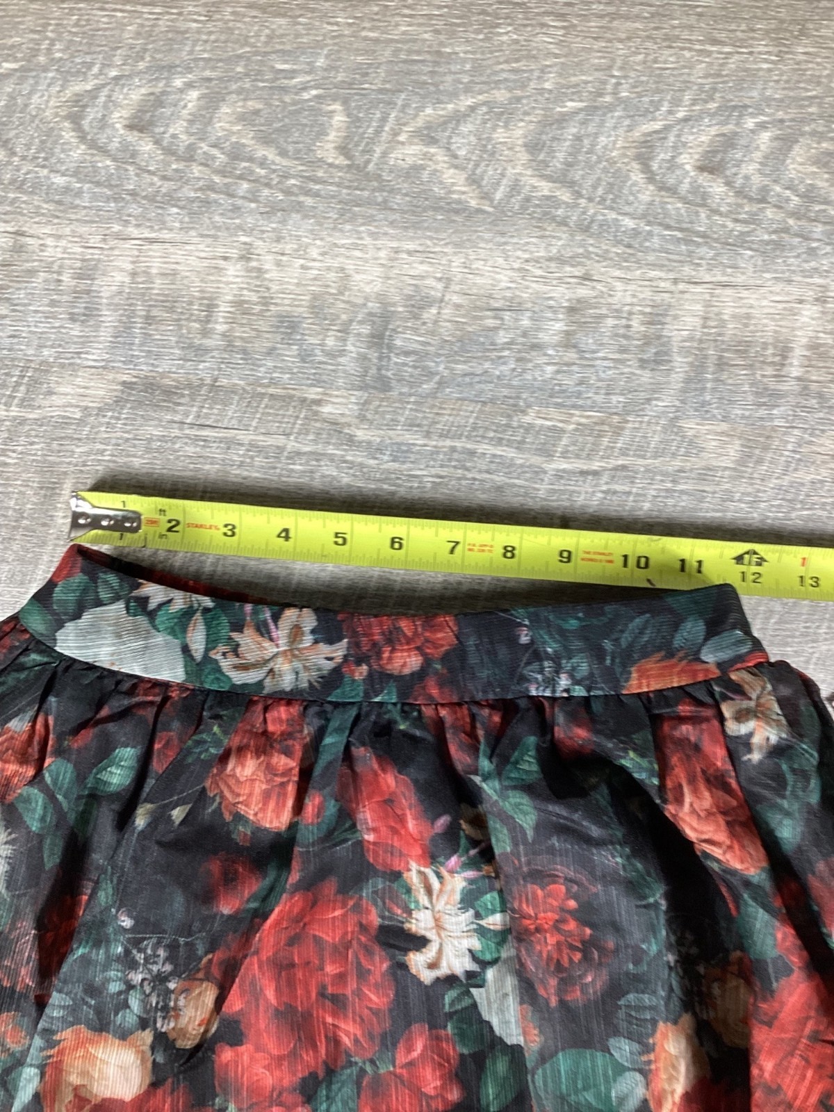 IVY CITY CO Womens Vanessa Skirt Midnight Roses XS Zipper Closure Floral Print