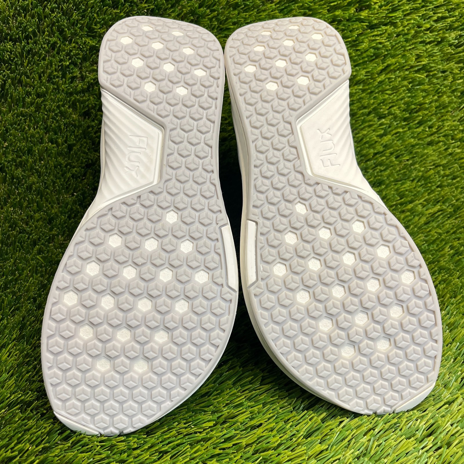 Flux Adapt Runner White Womens Size 9 Mens Size 7.5 Athletic Knit Shoes Sneakers