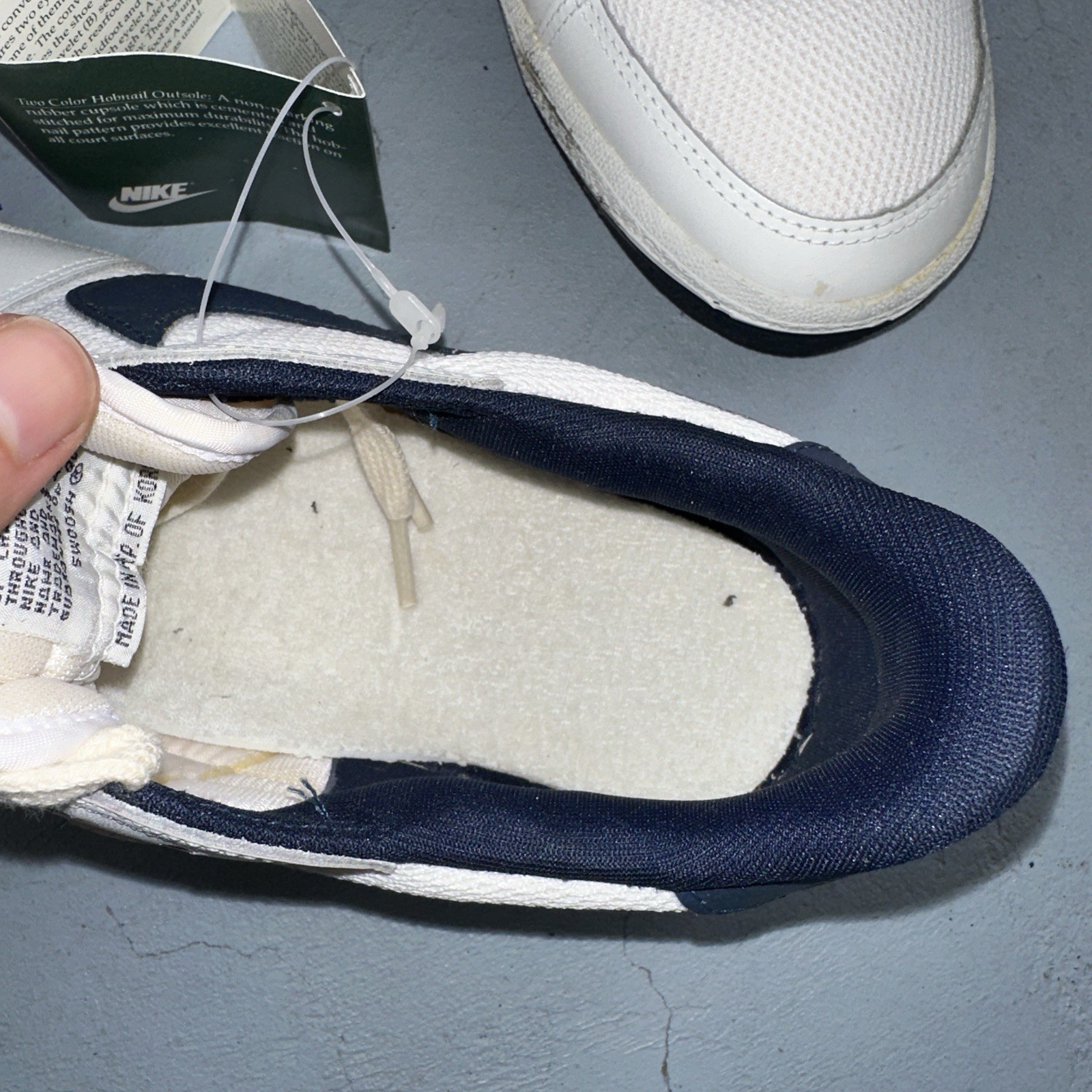 1984 Vintage Nike Meadow Supreme White Navy Blue Republic Of Korea Size 10 Tags