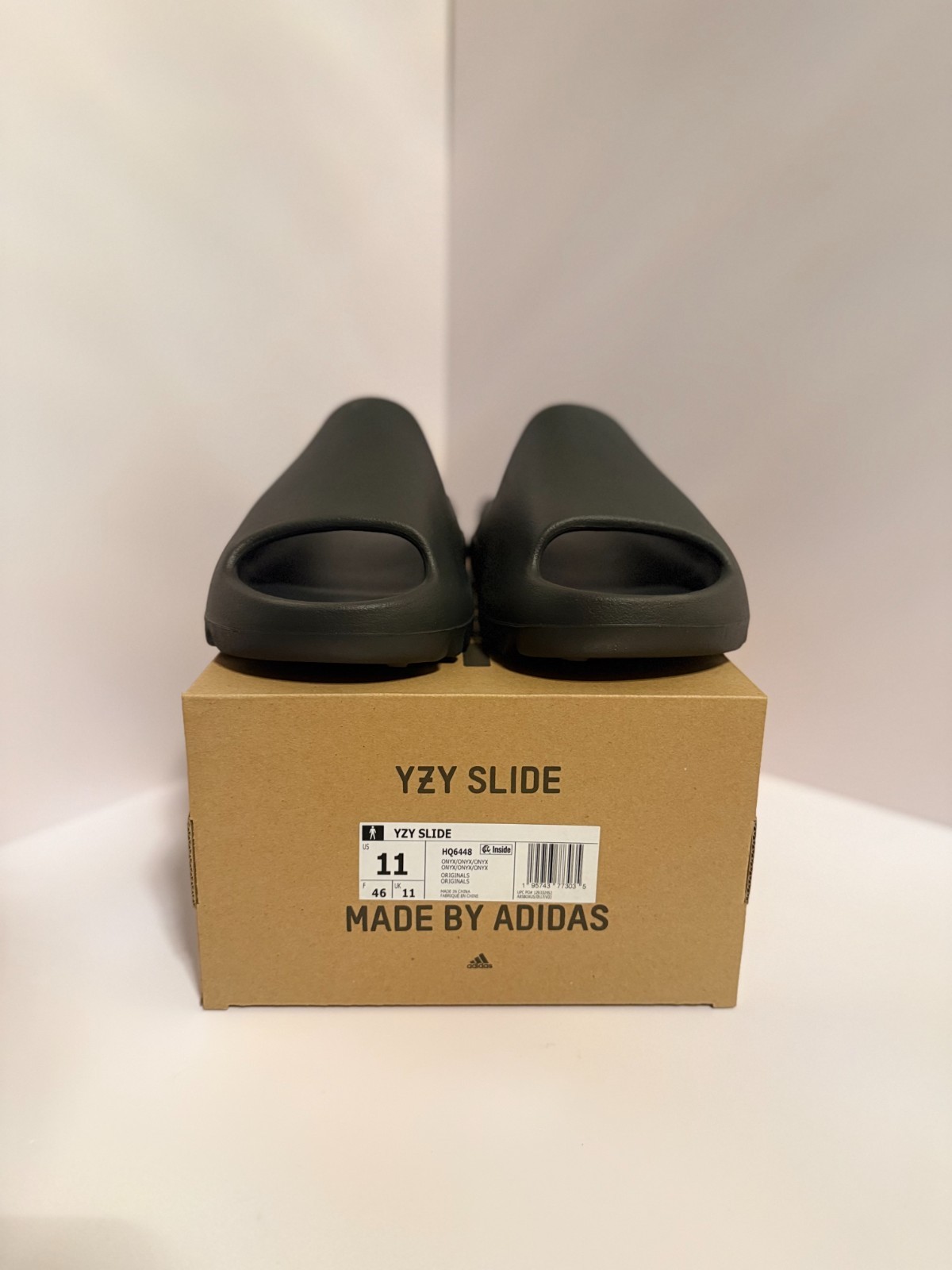 Adidas Yeezy Slide Onyx Size 11 (100% Authentic) HQ6448