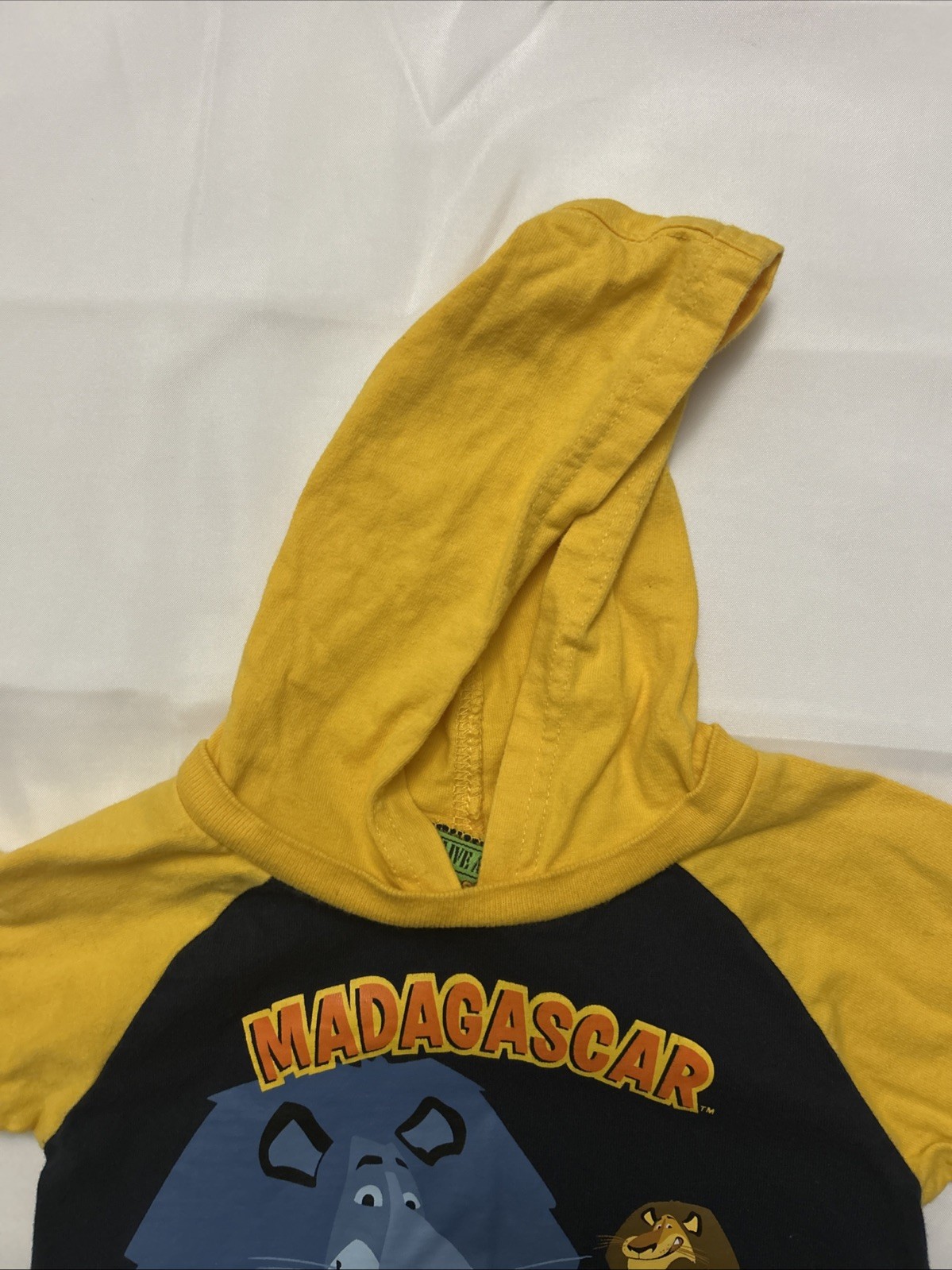Y2K Vintage Madagascar Toddler Shirt Size 12 Months; 2005 Dreamworks