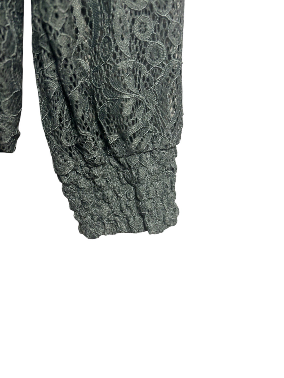 Cable & Gauge Women’s Blouse Size L Green Lace Mock Neck Ruffle Cami Long Sleeve