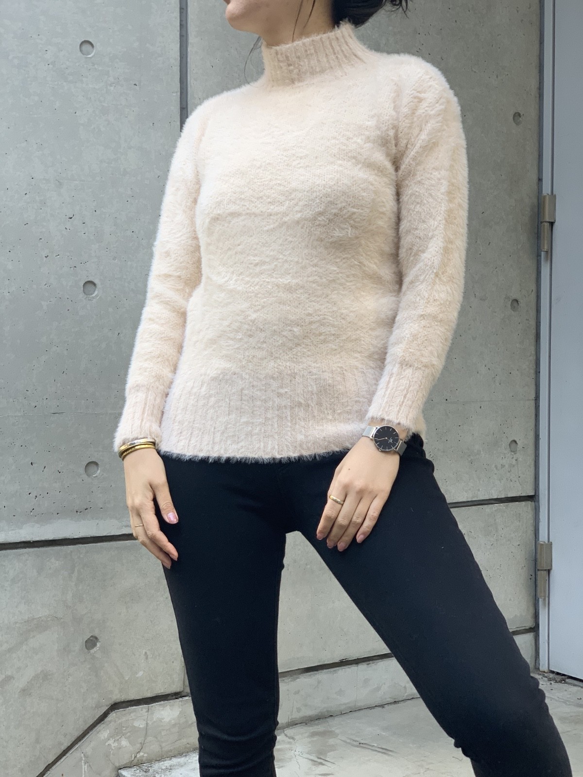 Fluffy Mohair-like Knit Sweater Mock Neck Fitted Women One Size Black Ivory Japa