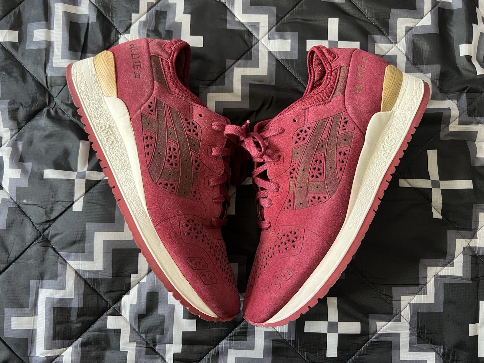 ASICS Gel-Lyte III EVO Laser Cut Burgundy Laser Pack H5E3L-2525 Men’s Size 9.5