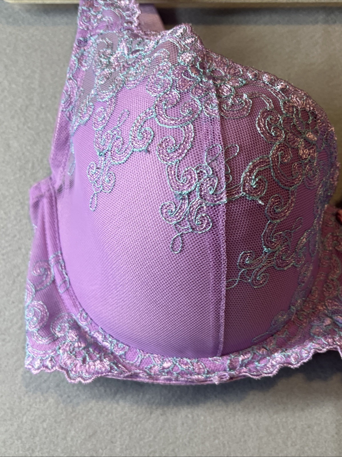 Ambrielle Woman RN 15741 Purple, Teal Lace Cup Underwired T Shirt Bra Size 40 D