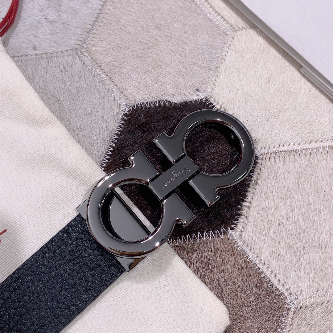 Salvatore Ferragamo Gancini Leather Belt Adjustable Buckle Luxury Designer Size
