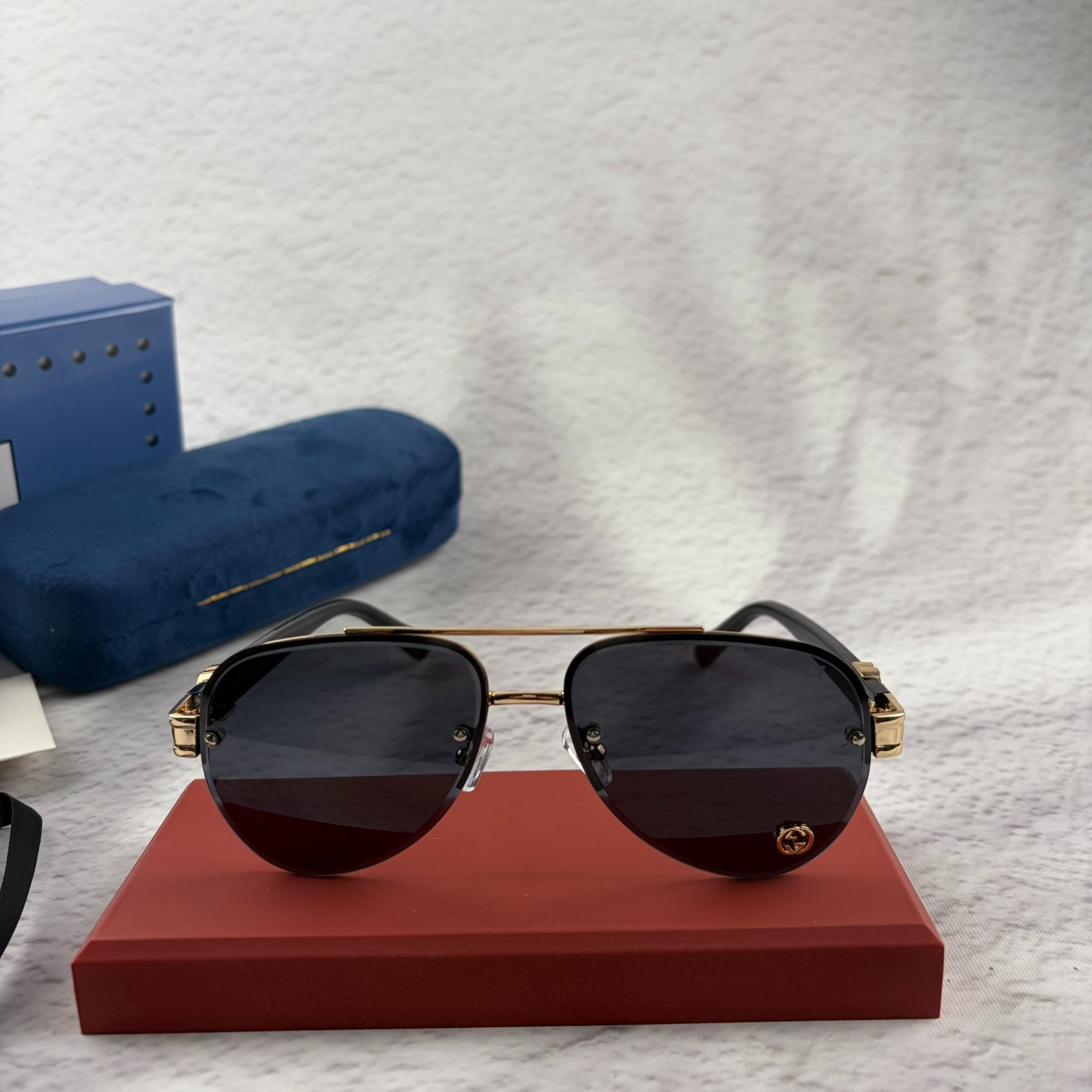 New In Box – Gucci Sunglasses