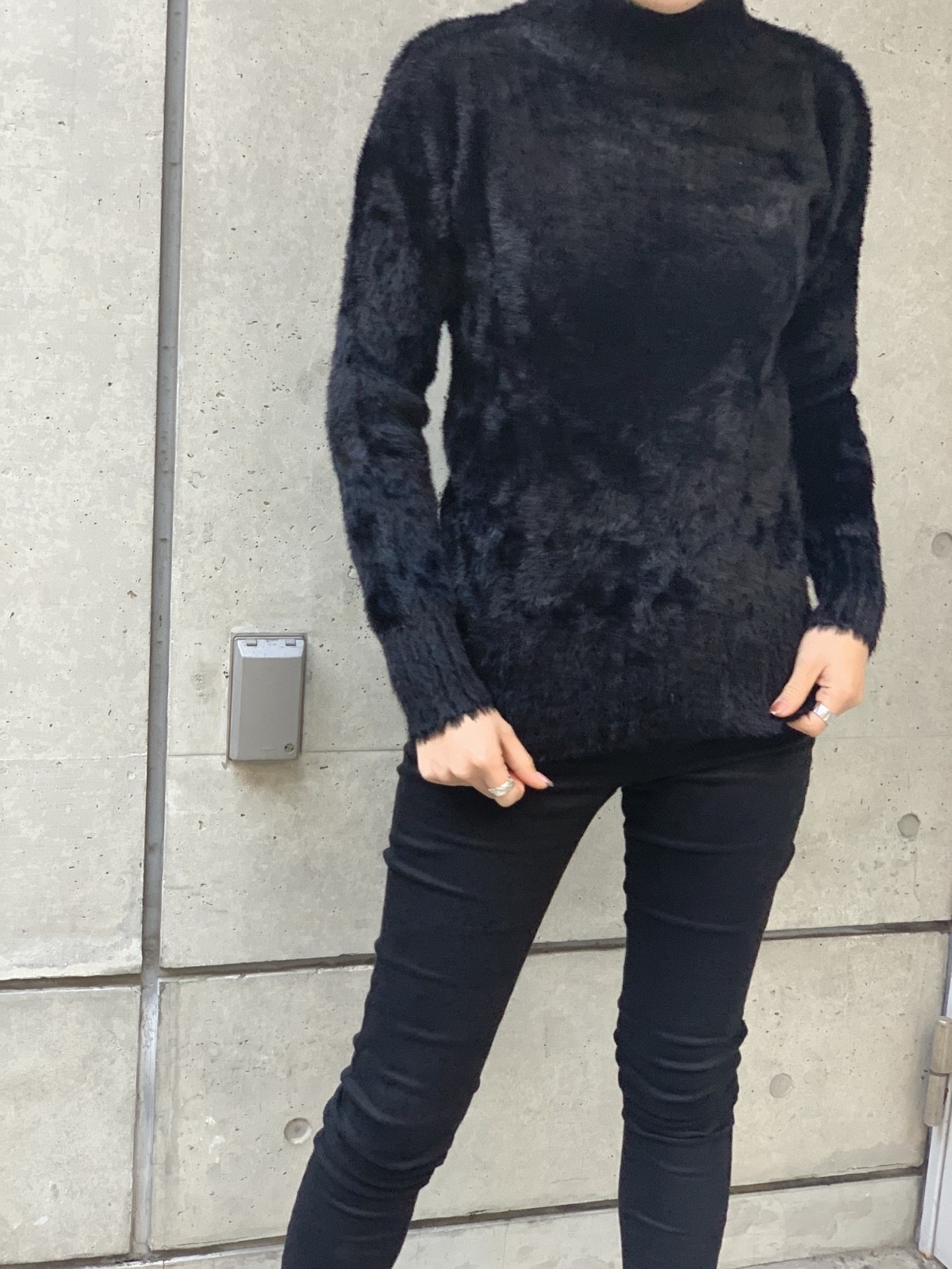 Fluffy Mohair-like Knit Sweater Mock Neck Fitted Women One Size Black Ivory Japa