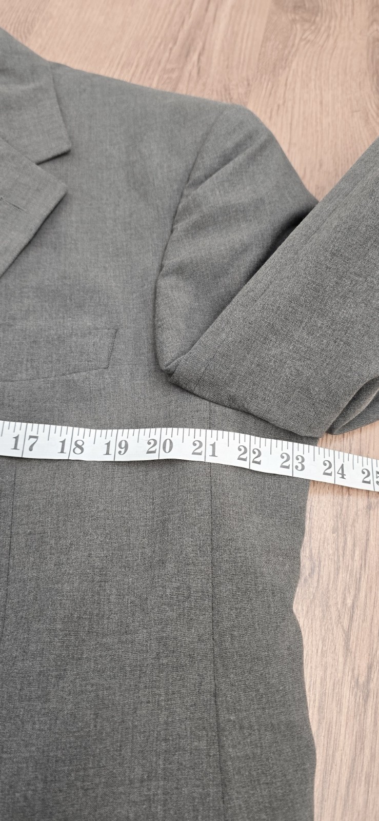M&S Tailoring Single Breasted Jacket ‘Beige’ Machine Washable UK Chest 44″ Long