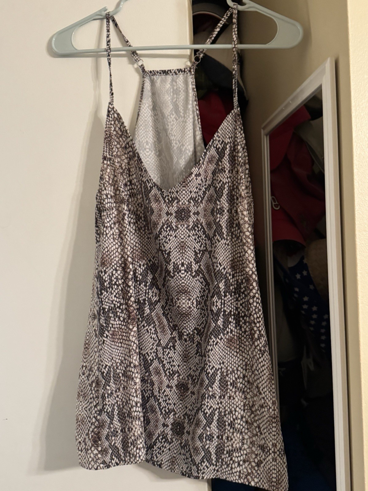 Women’s Gray Beige Snake Print Chiffon Polyester Spaghetti Strap V-Neck Cami S