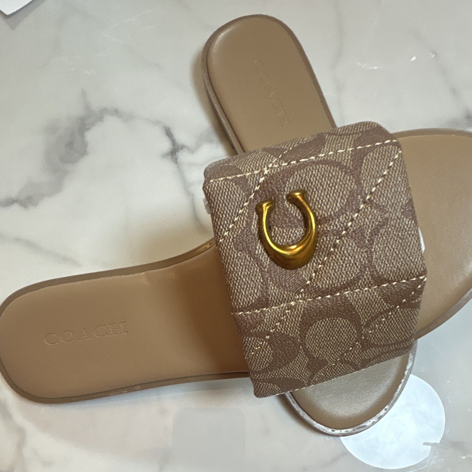 Coach women’s Beige/Tan Signature Logo Leather Slide Sandals Slip On US 9 Gold