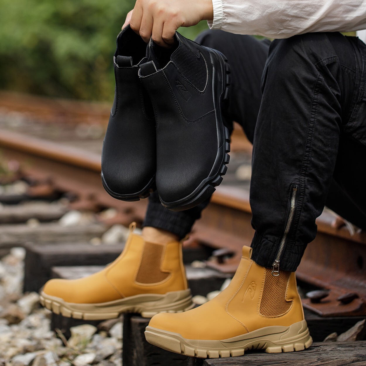 Waterproof Work Boots for Men Slip-on Steel Toe Shoes Safety footwear Anti-slip