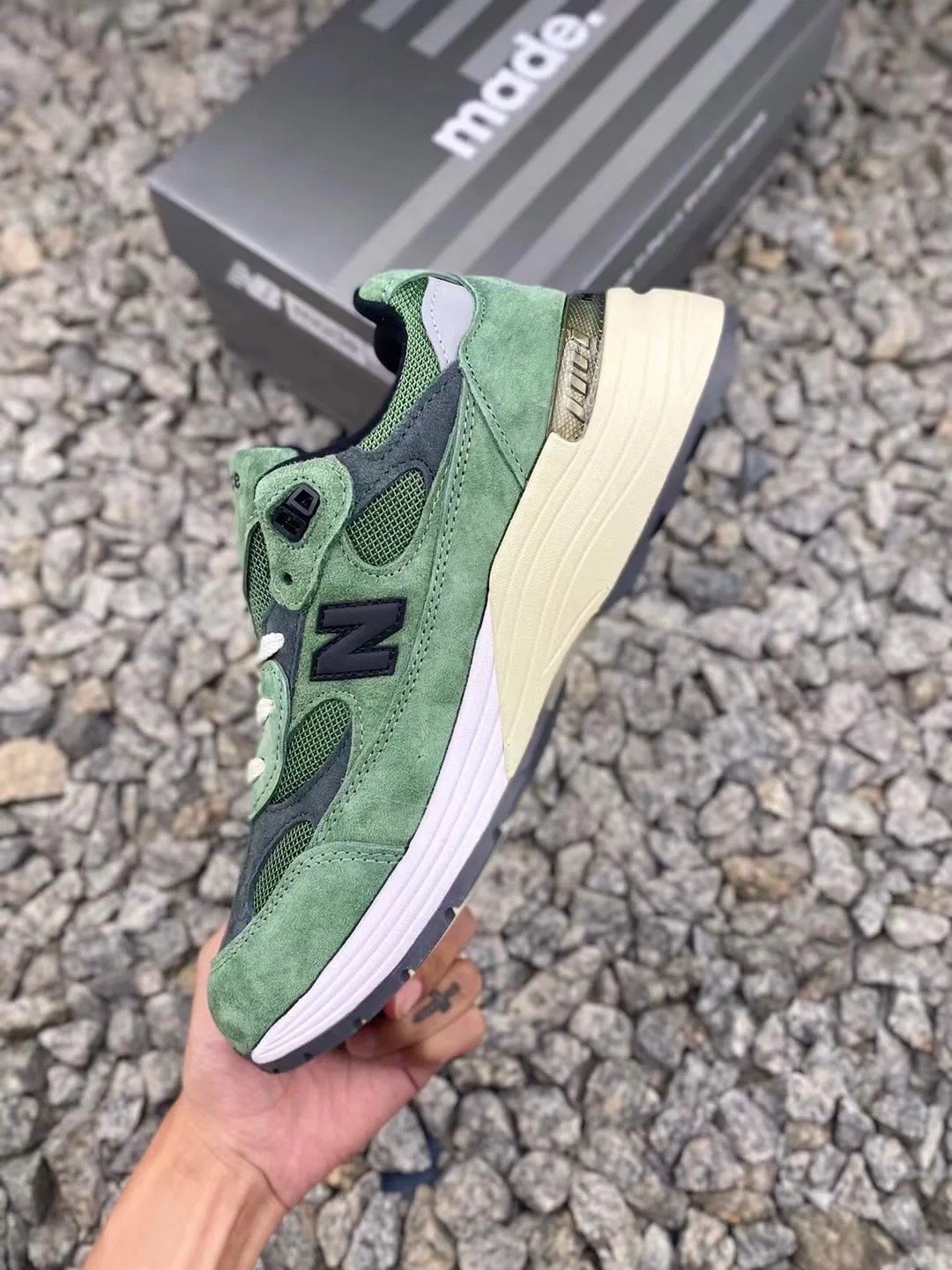 JJJJound x New Balance 992 ‘Mossy Green’ Men’s Sneakers M992JJ