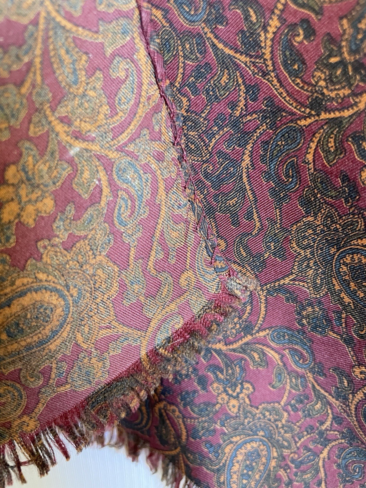 H75# Blues Club Italy 100% Silk Scarf Paisley Print Burgundy Red Gold Vintage