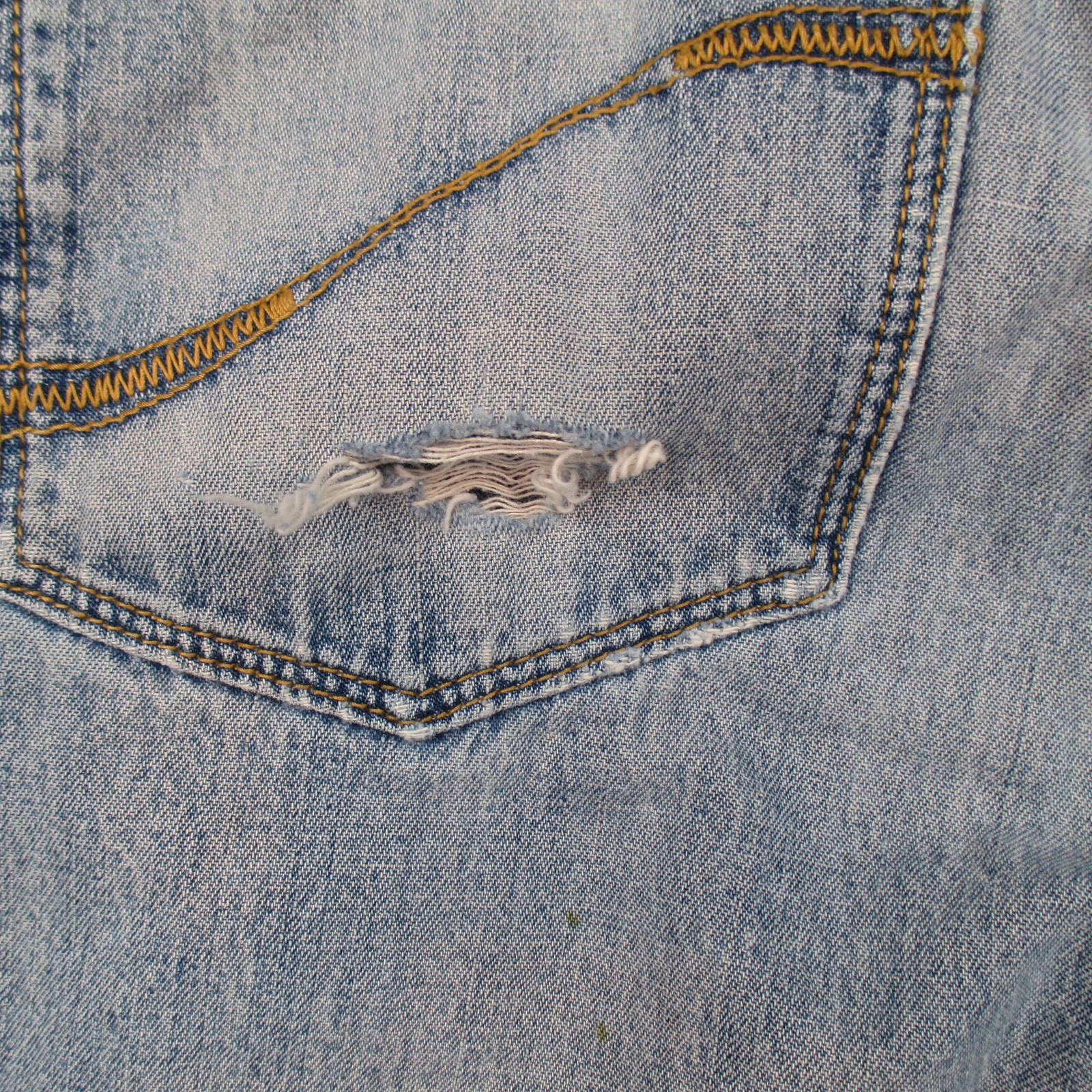 DKNY Jeans Mens Jeans 33×30 Blue Straight Leg Distressed Denim Y2K 100% Cotton