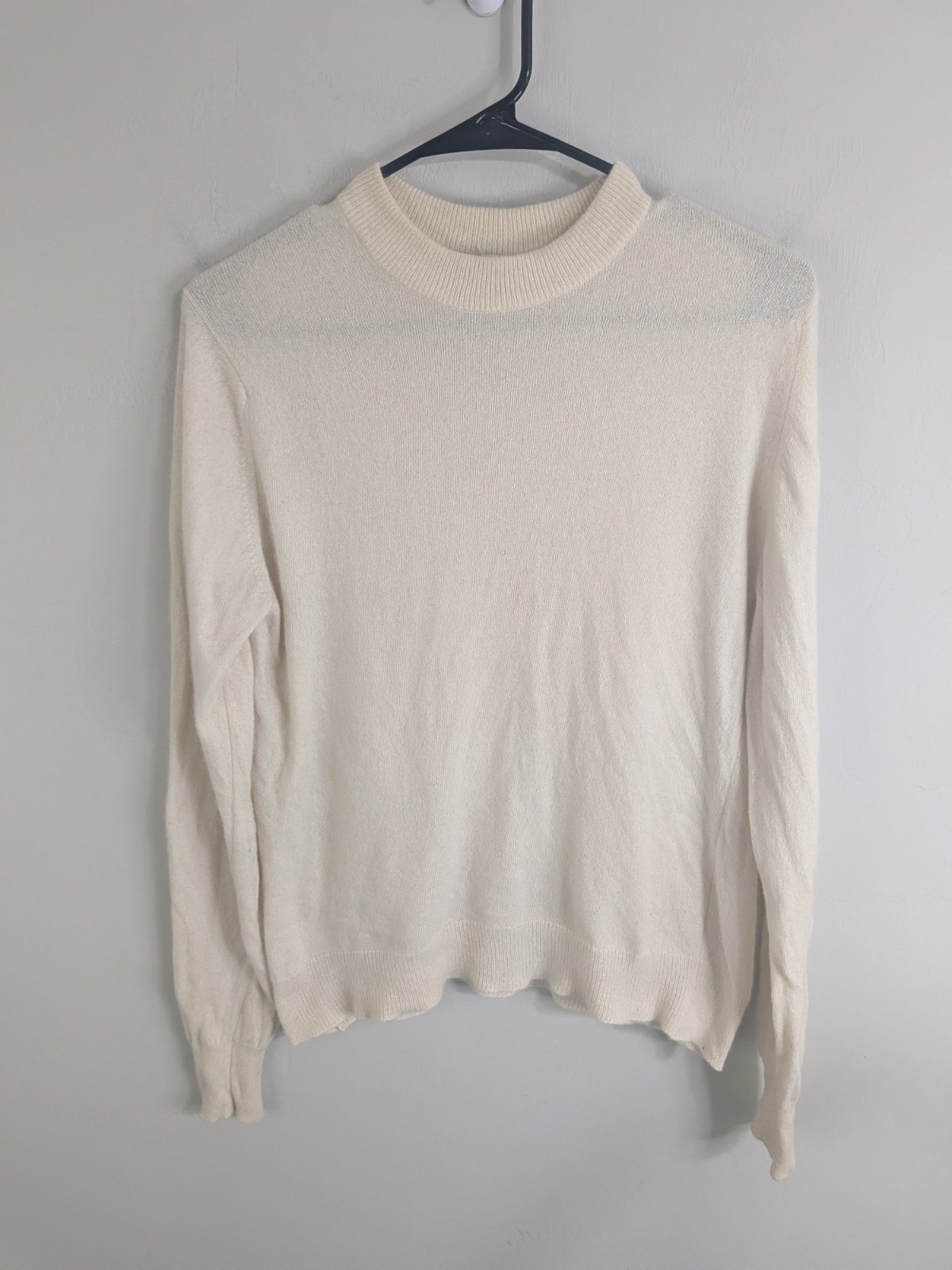 White Of Hawick Sweater Women’s Medium Beige 100% Cashmere Pullover Long Sleeve