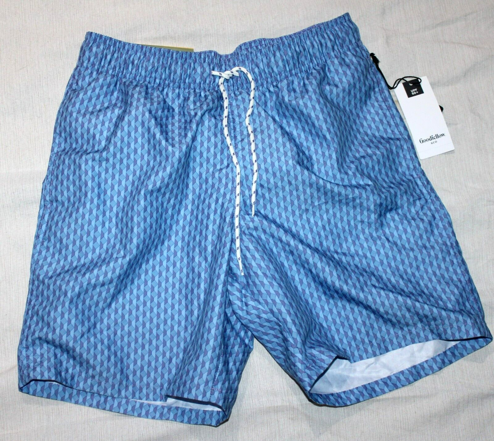 Men’s 3XL & 4XL 7″ Geometric Print Swim Trunks – Goodfellow & Co