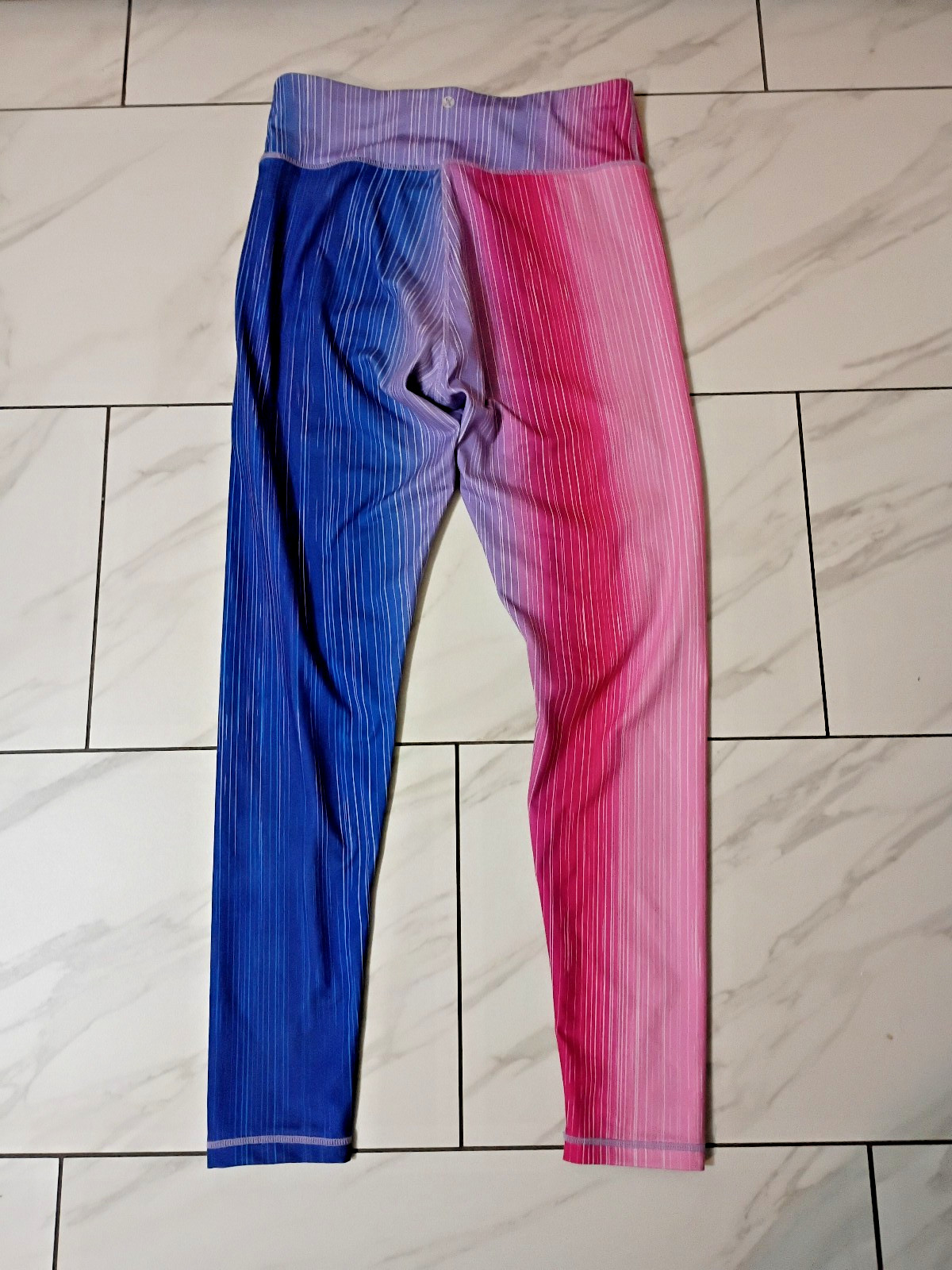 Xersion Womens Gradient Stripe Leggings M Polyester/Spandex Blend Purple/Pink/Bl