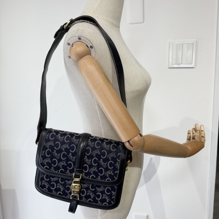 CELINE Sulky C Macadam Vintage Shoulder Bag Navy Canvas and Leather Gold-ton…
