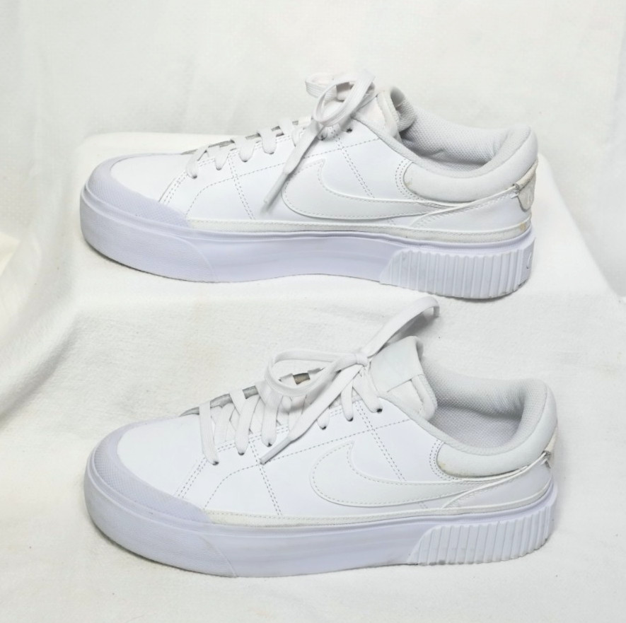 Nike Womens Court Legacy Lift Triple White Triple White NEW DM7590-101 size 9