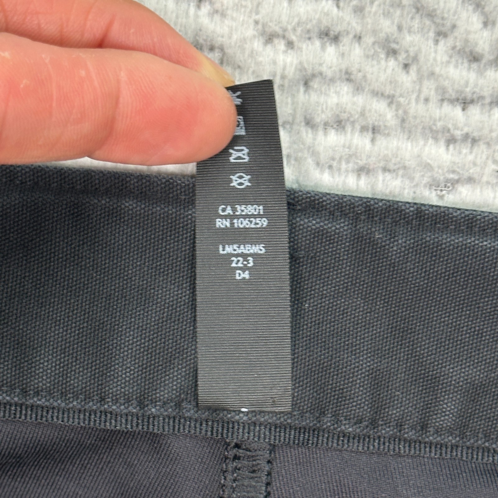 Lululemon 40 x 30 Black Slim Fit Abrasion-Resistant Utilitech ABC Pants LM5ABMS