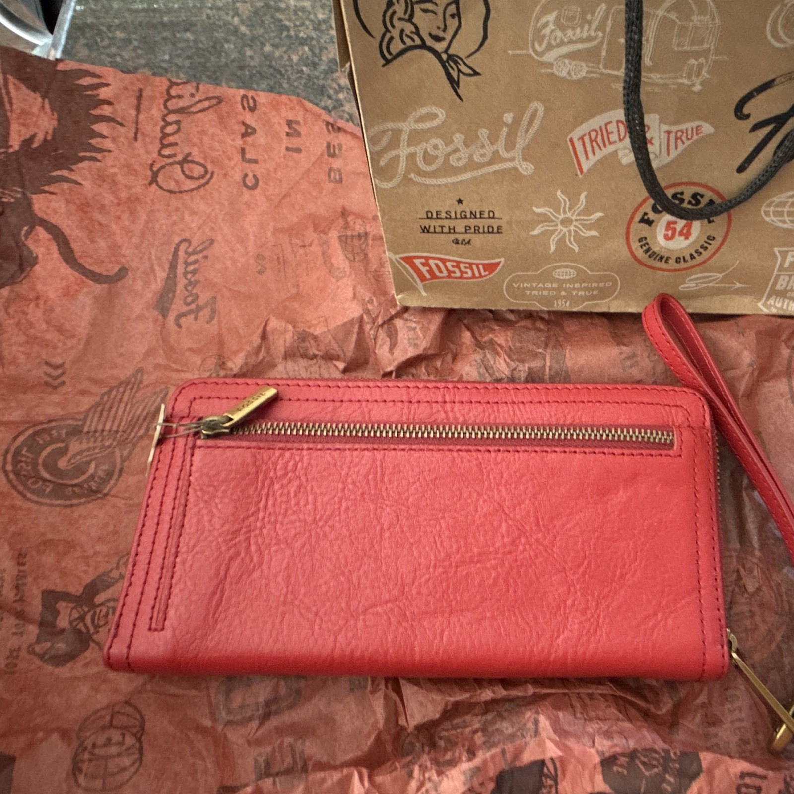 Fossil Women’s Red Solid Logo Wristlet Wallet Zip-Around Zipper Wrist Strap