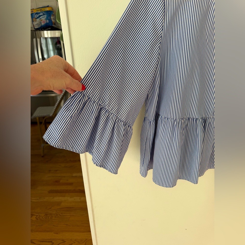 Blaque Label Blue & White Stripe Peplum Top 💙 Size Medium, Bell Sleeve, Nautica