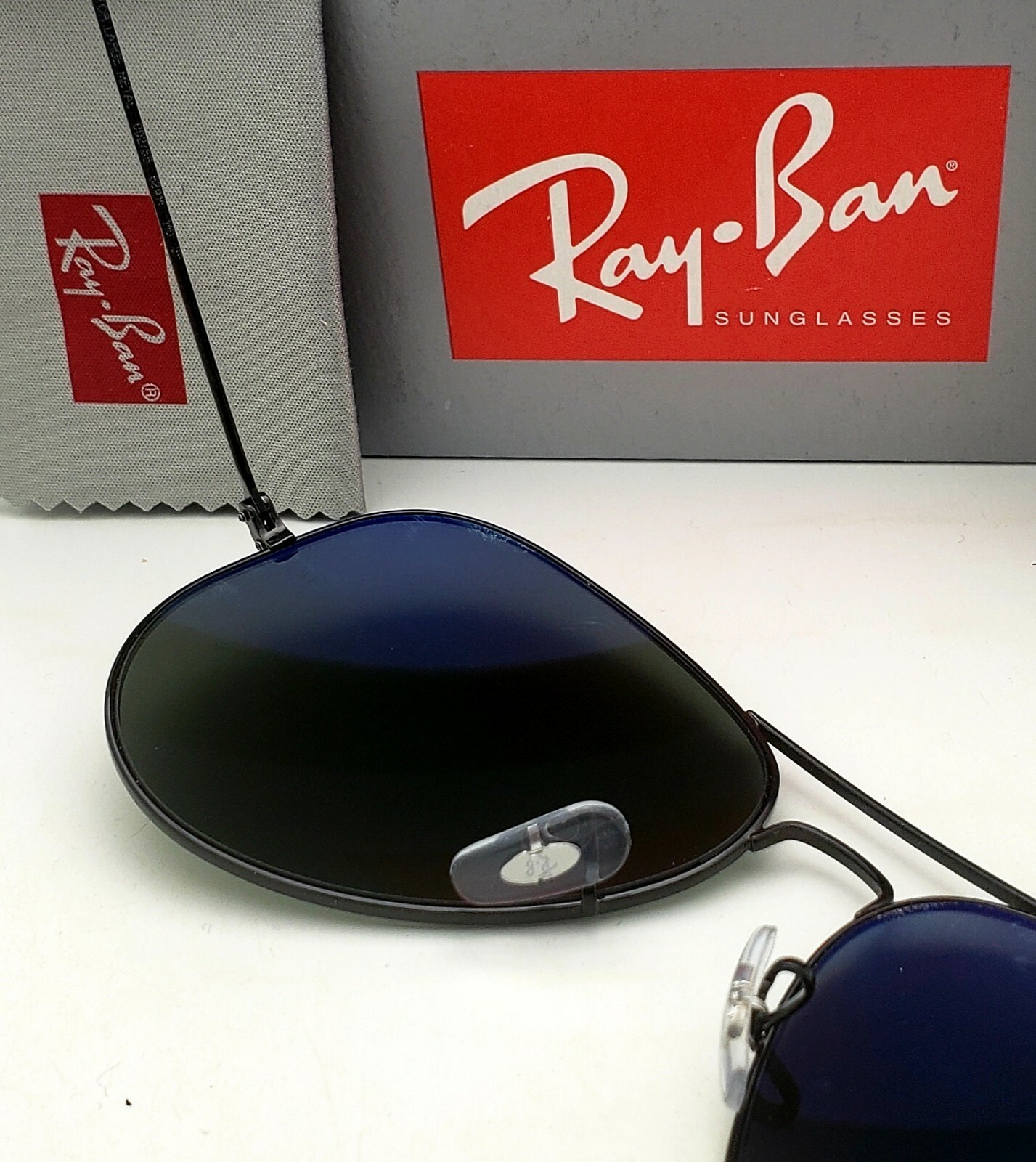 RAY-BAN Aviator Sunglasses RB 3025 002/58 58-14 Black Frames w/ Polarized Lenses