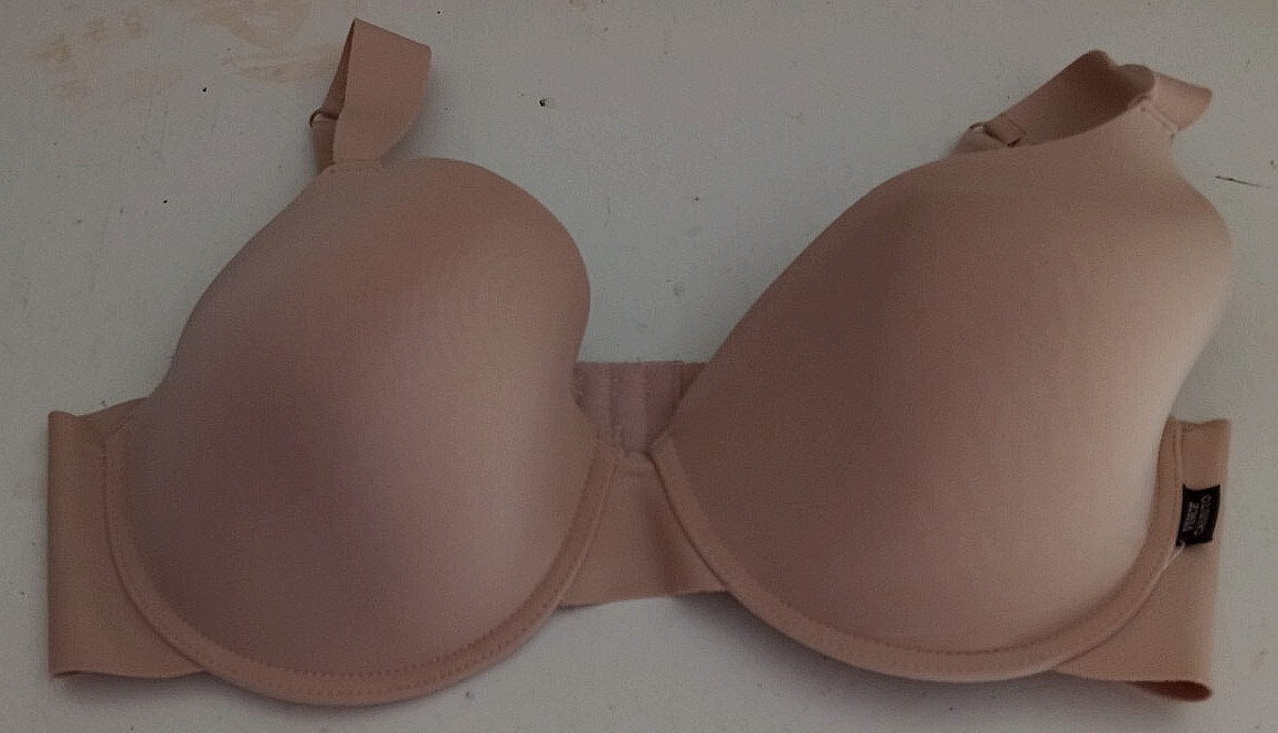 Vince Camuto solid nude 90% nylon, 10% spandex underwire bra Size 38C