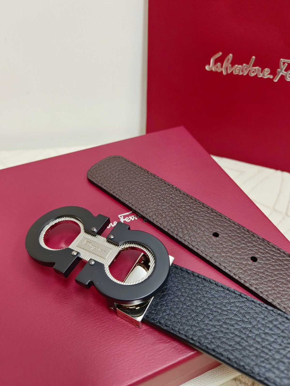 Salvatore Ferragamo Gancini Leather Belt Adjustable Buckle Luxury Designer Size