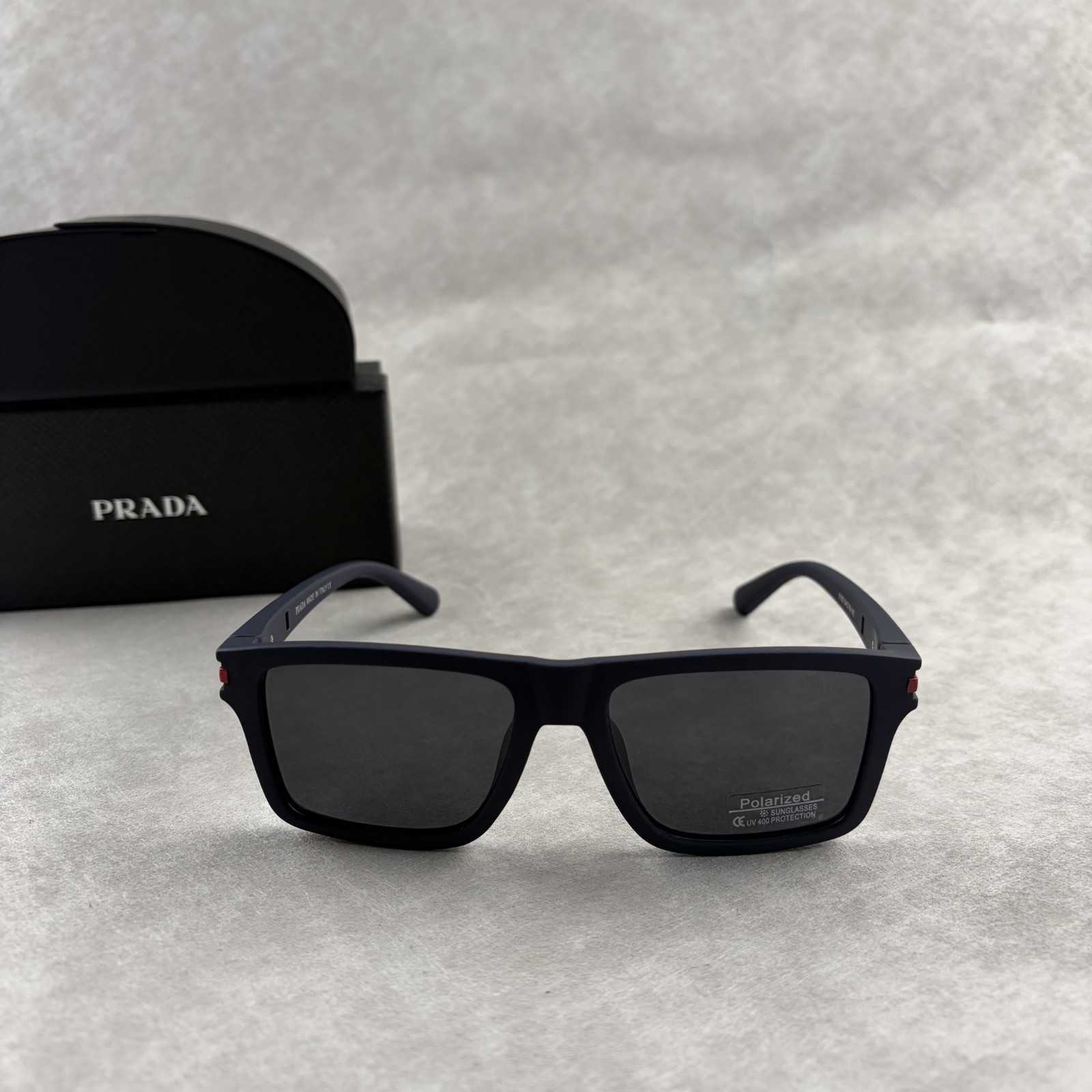 New In Box – Prada Men’s & Women’s Square Designer Sunglasses Classic Frame
