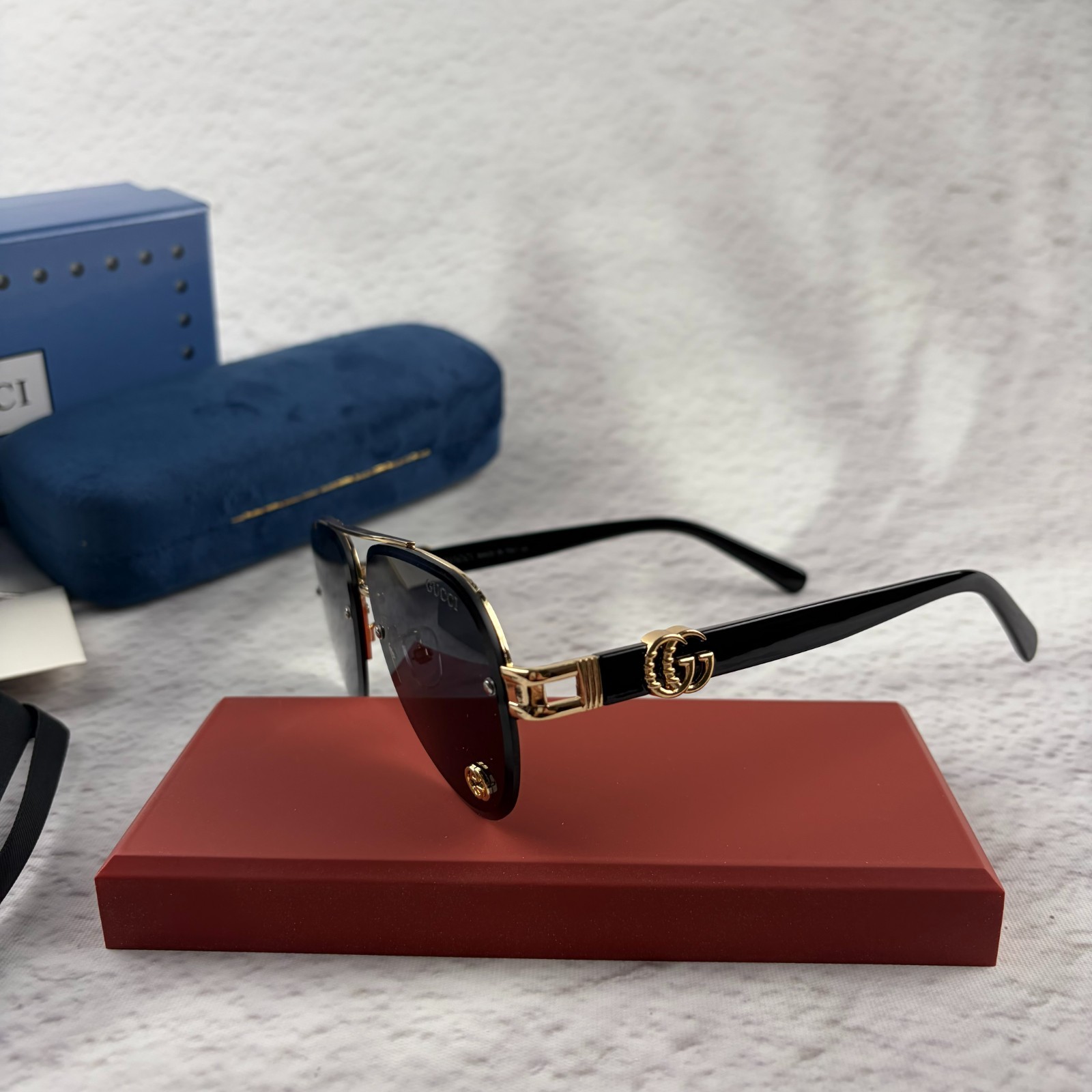 New In Box – Gucci Sunglasses