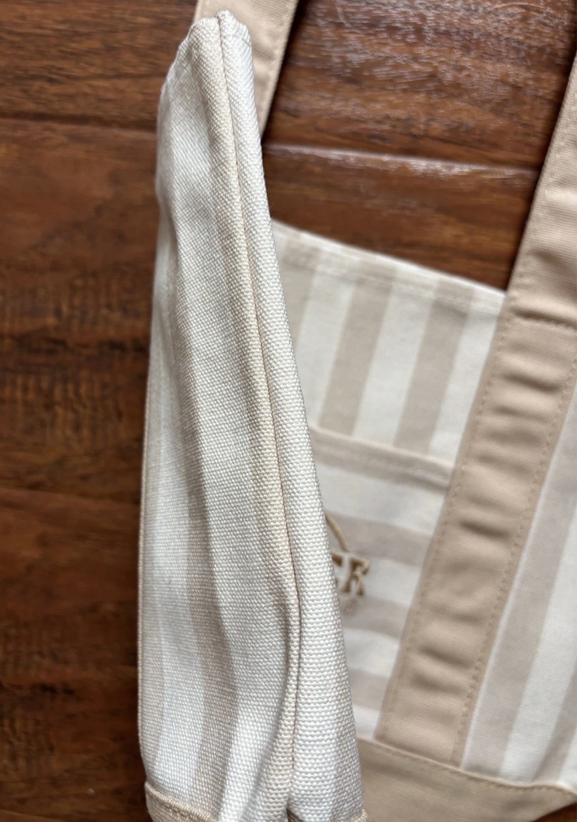 Trader Joe’s Mini-Tote Pastel Striped BEIGE Single Bag 2026 Brand New With Tags