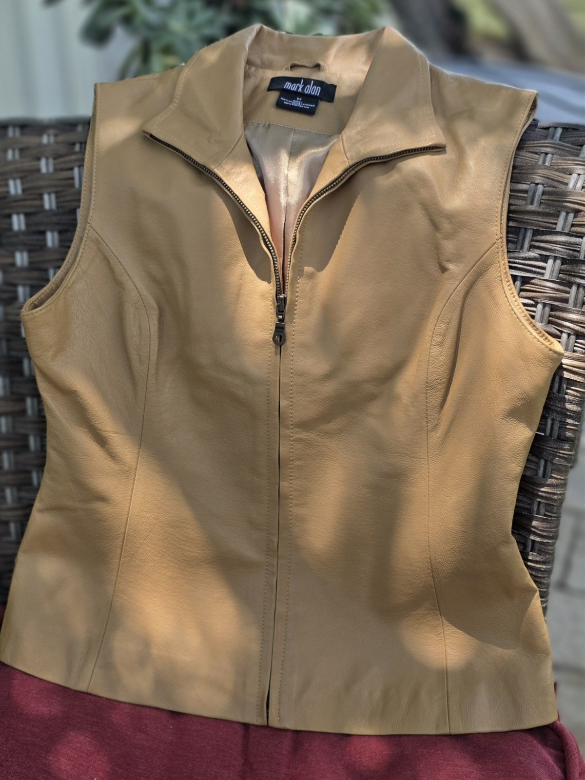 Mark Alan Women’s Beige/Camel Genuine Leather Zip Front Lined Vest Size M